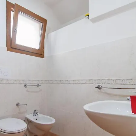 Sleeps 13 Дом отдыха Кала-Гононе