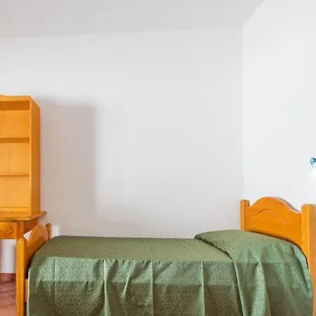 Sleeps 13 *