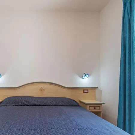 Дом отдыха Sleeps 13 Кала-Гононе