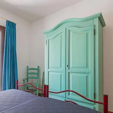 Дом отдыха Sleeps 13 *