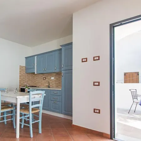 Дом отдыха Sleeps 13 Кала-Гононе