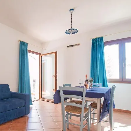Sleeps 13 Дом отдыха Кала-Гононе
