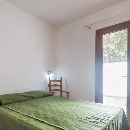 Sleeps 13 *