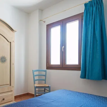 Sleeps 13 *